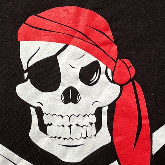 Pirate Skull T-Shirt Size XL Jolly Roger Short Sleeves Skelly Tee - Picture 2 of 9